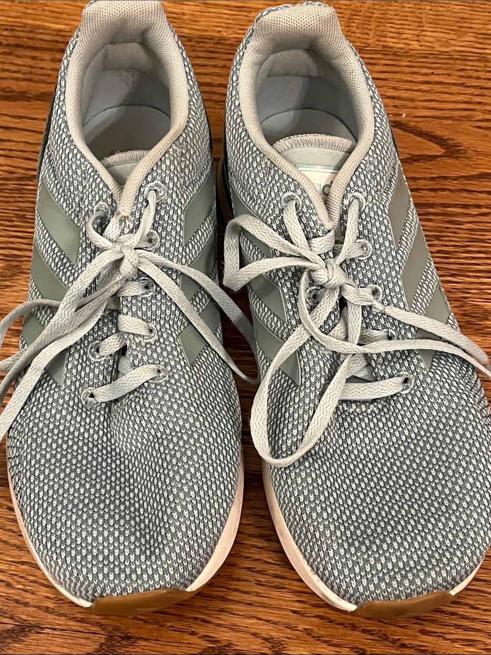 Adidas Run 70s Retro Sneakers - Ash Green / Raw Green Women’s Size 7 B97561